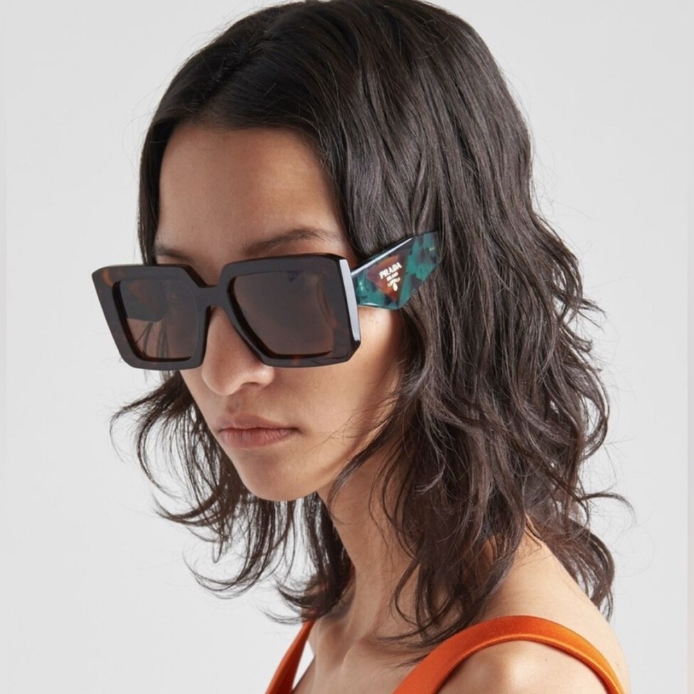 Prada Brown Square Sunglasses. Has a small scratch on the right lens.